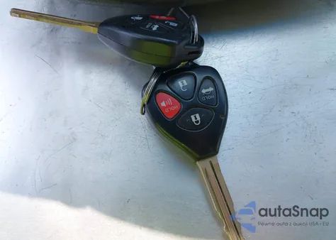 2011 Toyota Camry Se/Le/Xle z USA, uszkodzony, nr VIN 4T4BF3EK1BR097855